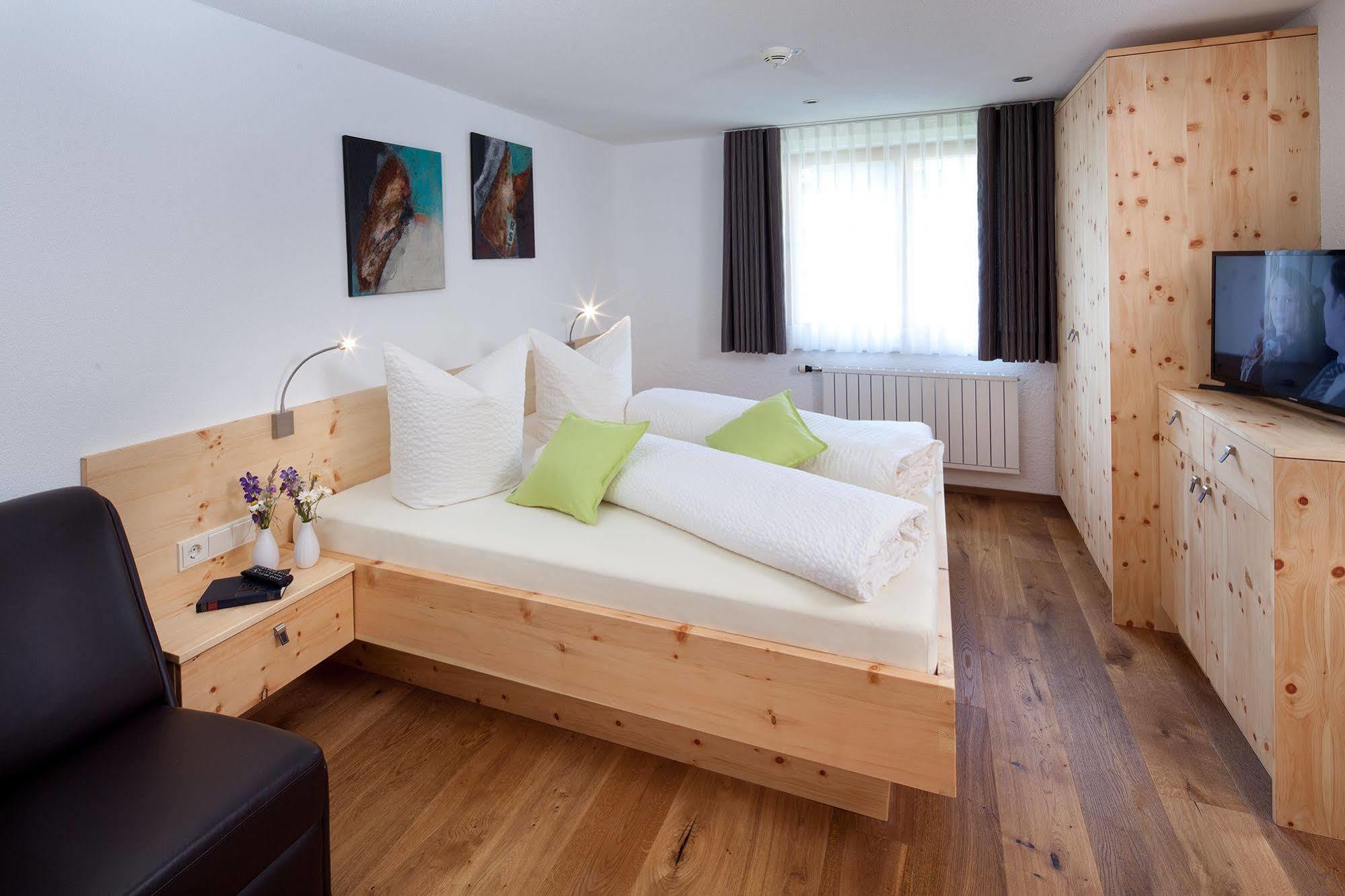 Aparthotel Brunnenhof Damuels Kültér fotó